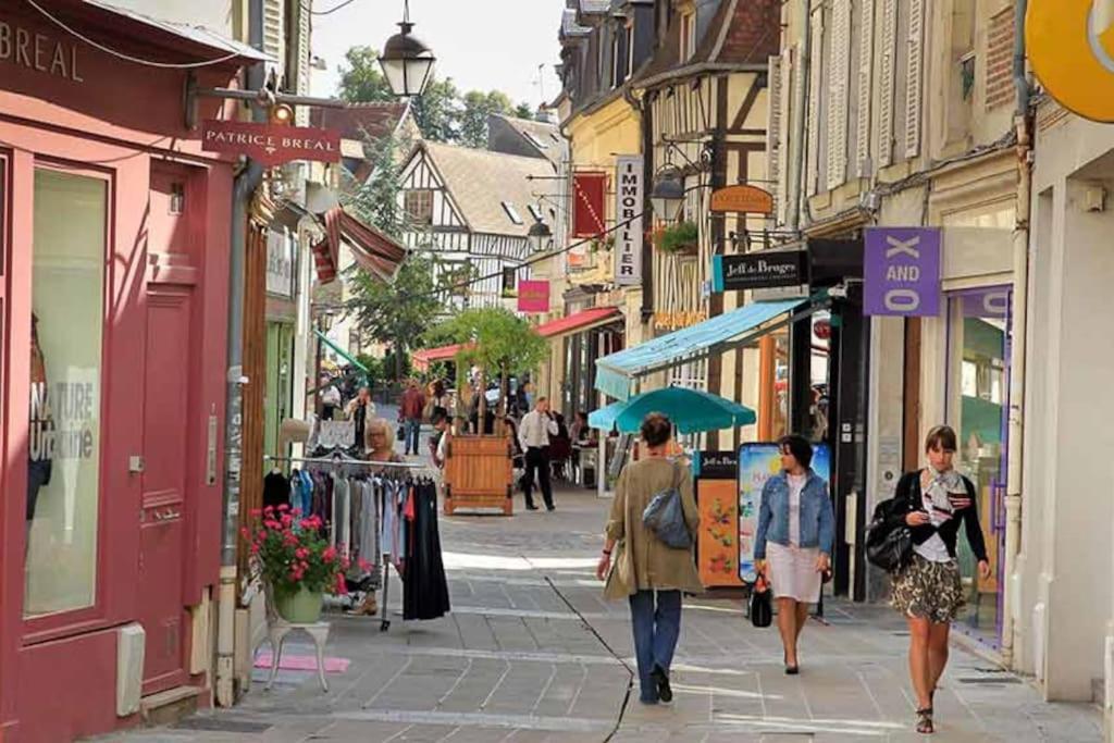 Le Petit Paris Compiegne Daire Dış mekan fotoğraf