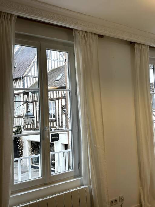 Le Petit Paris Compiegne Daire Dış mekan fotoğraf