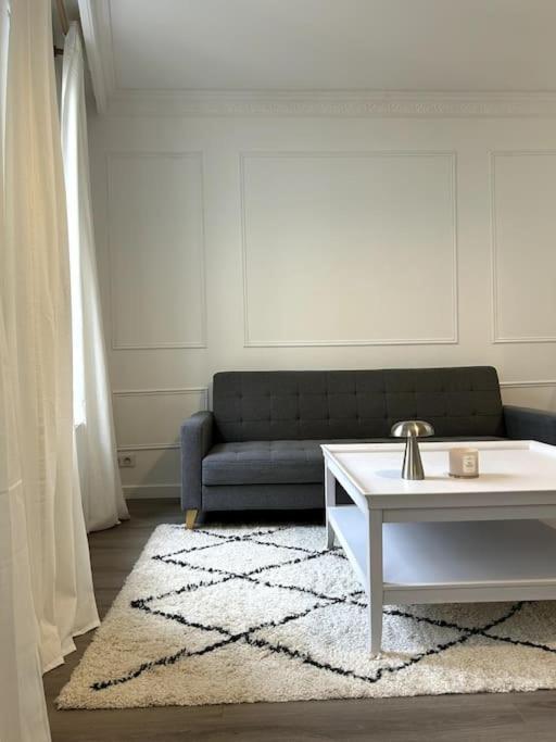 Le Petit Paris Compiegne Daire Dış mekan fotoğraf